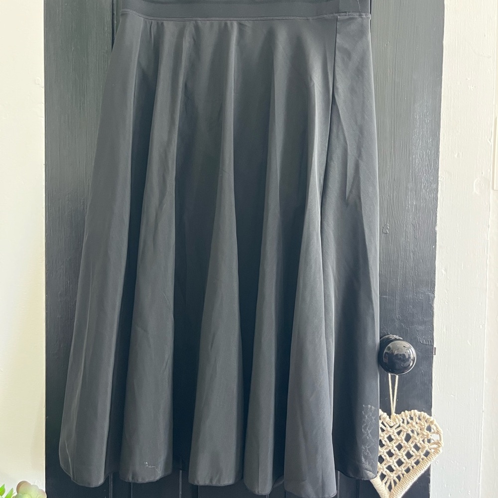 HALARA Black Full A-Line Skirt with Drawstring Waist - Picture 2 of 4